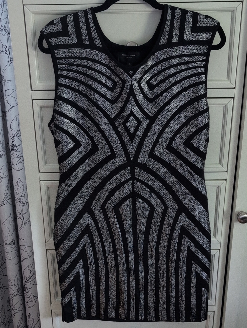 Romeo & Juliet Couture Black and Silver Geometric Dress